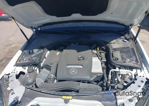 2016 Mercedes-Benz C 300 из США, поврежденный, VIN 55SWF4JB3GU178561